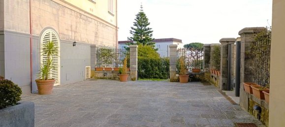 3 bedrooms Apartment in Naples, Italy No. 91677 20