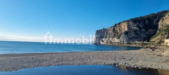 Apartamento T2 em Finale Ligure, Italy N.º 53807 16