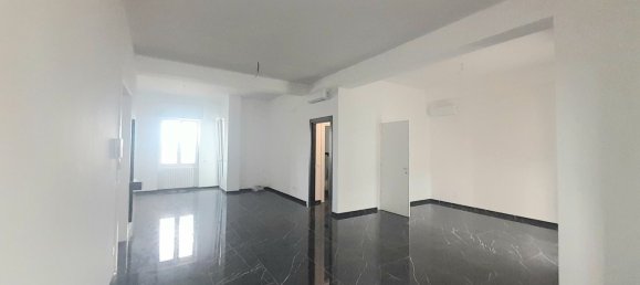 5 chambres Appartement à Lecce, Italy No. 353093 3