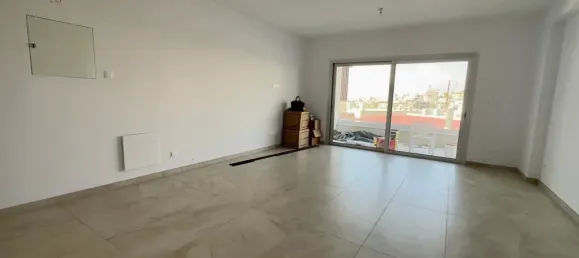 Apartamento T2 em Agios Athanasios, Cyprus N.º 3728 12