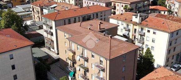 2 bedrooms Apartment in Verona, Italy No. 347420 3