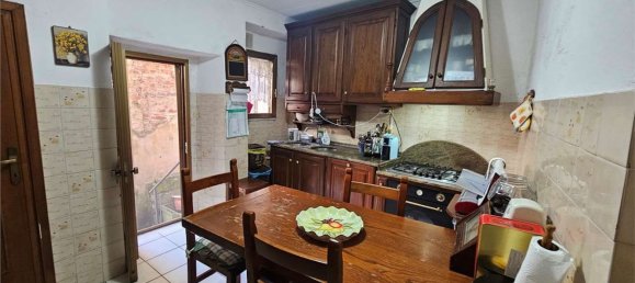 Apartamento de 5 divisões em Pescia, Italy N.º 38387 8
