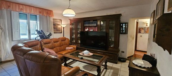 Apartamento de 5 divisões em Pescia, Italy N.º 38387 9