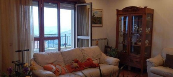 4 rooms Apartment in Catanzaro, Italy No. 106858 9