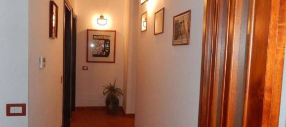 4 rooms Apartment in Catanzaro, Italy No. 106858 2