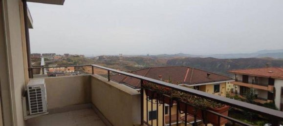 4 rooms Apartment in Catanzaro, Italy No. 106858 5