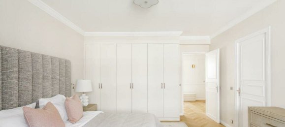 4 bedrooms Apartment in Paris, France No. 172264 11