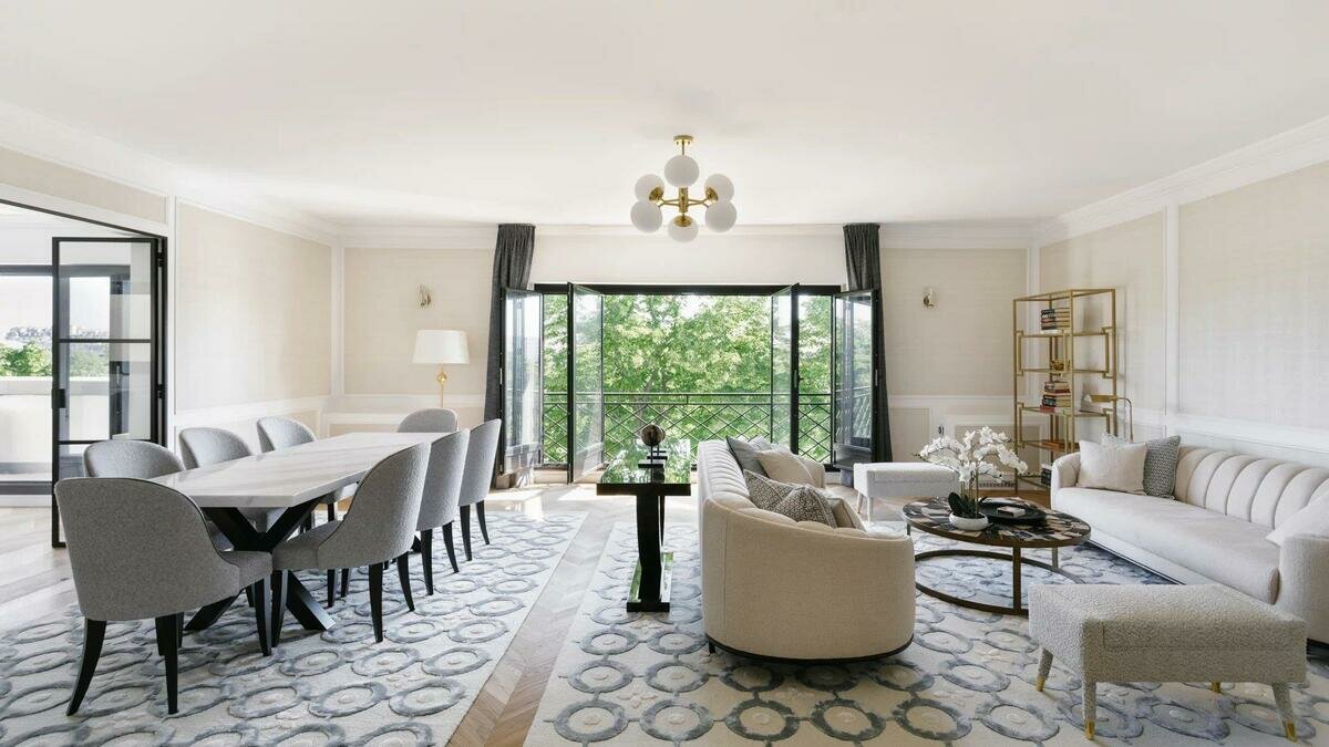 4 bedrooms Apartment in Paris, France No. 172264