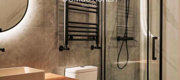 Apartamento de 3 dormitorios en Madrid, Spain No. 98443 8