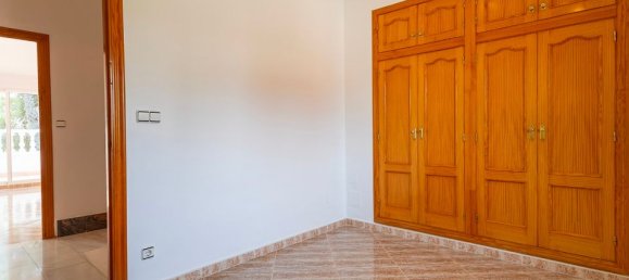 5 Schlafzimmer Haus in Alicante, Spain, Nr. 185172 39