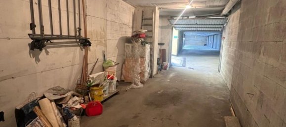 35m² Garage in Turin, Italy No. 284726 6