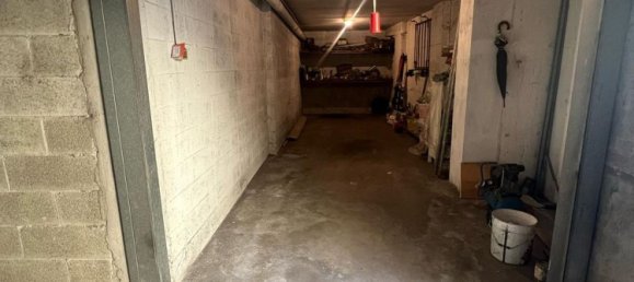 35m² Garage in Turin, Italy No. 284726 11