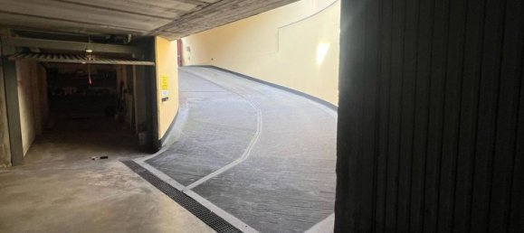 35m² Garage in Turin, Italy No. 284726 7
