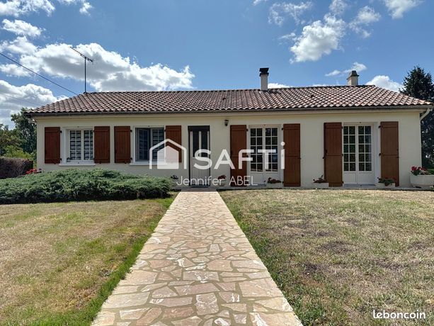 3 Schlafzimmer Haus in Deux-Sevres, France, Nr. 301538