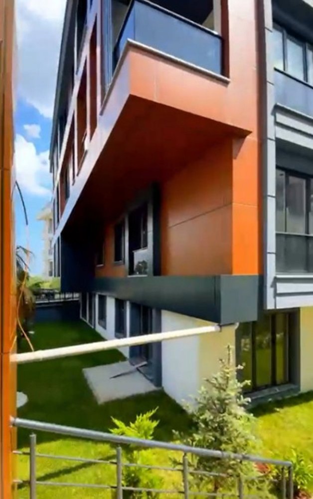 Apartment 2+1 in Istanbul, Turkey No. 32018