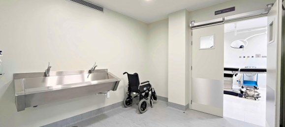 463m² Commercial property in Perillo, Spain No. 49704 6