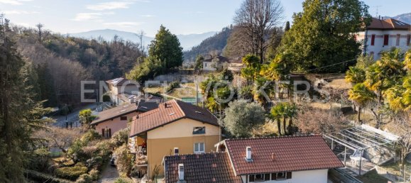 6 rooms House in Castelveccana, Italy No. 132373 4