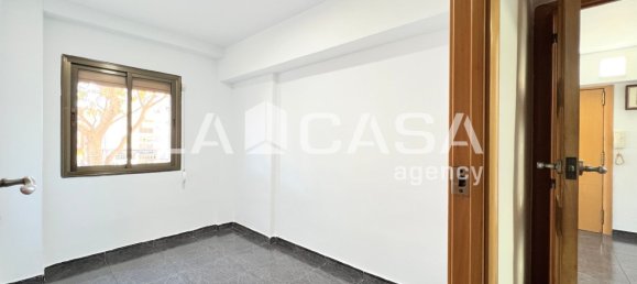 3 bedrooms Apartment in Badalona, Spain No. 173061 3