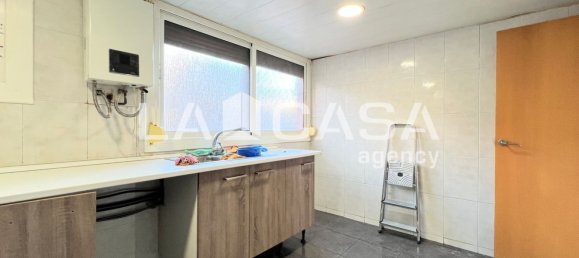 3 bedrooms Apartment in Badalona, Spain No. 173061 22