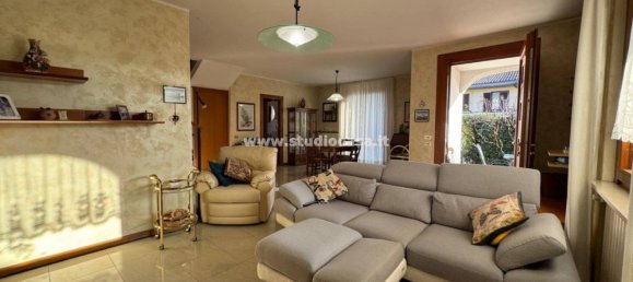 3 bedrooms Villa in Sotto il Monte Giovanni XXIII, Italy No. 295963 4