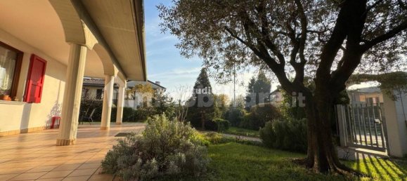 3 bedrooms Villa in Sotto il Monte Giovanni XXIII, Italy No. 295963 3