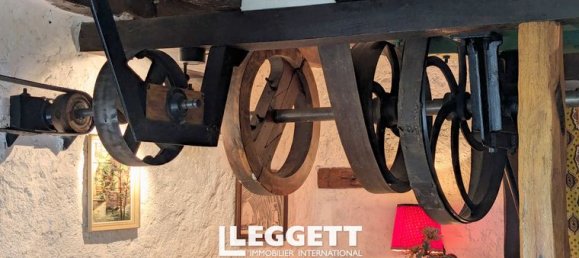 5 bedrooms House in Montgivray, France No. 302816 4