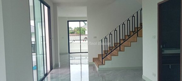 4 bedrooms Cafe / restaurant in Pattaya, Thailand No. 24983 7