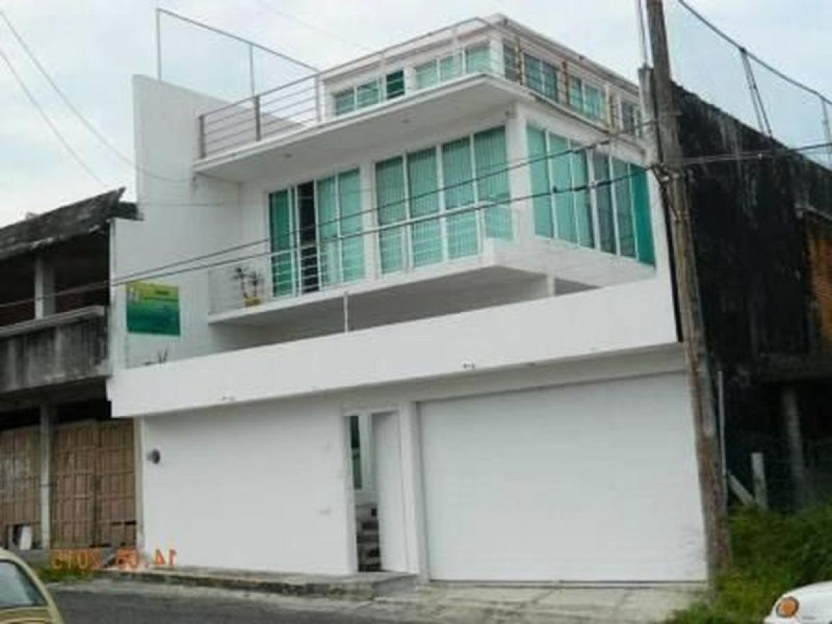 5 bedrooms House in Veracruz, Mexico No. 213567