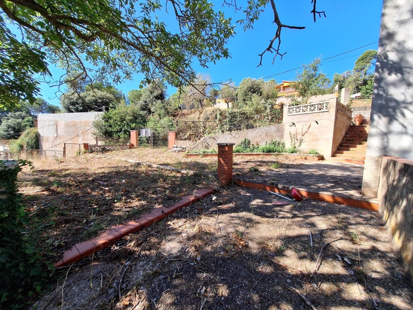 Земельный участок 1667м² в Вакариссес, Испания № 121904