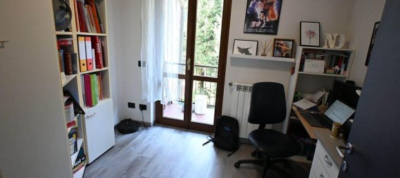 Дом с 4 комнатами в Оменья, Италия № 144595 6