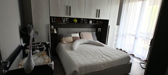 Дом с 4 комнатами в Оменья, Италия № 144595 4