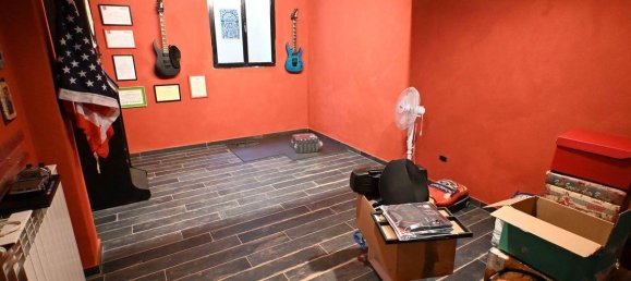 Дом с 4 комнатами в Оменья, Италия № 144595 7