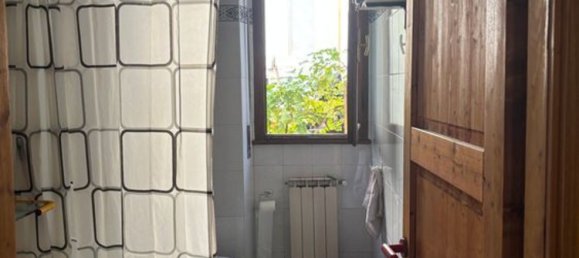 4 rooms Apartment in Florence, Italy No. 289680 10