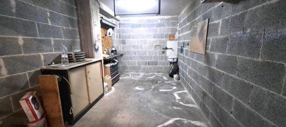 Garage à Triggiano, Italy 15m² No. 326303 2