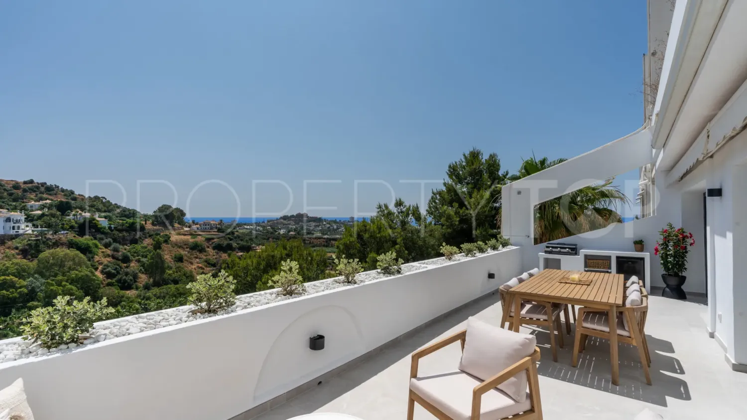 3 bedrooms Apartment in La Quinta, Spain No. 133816