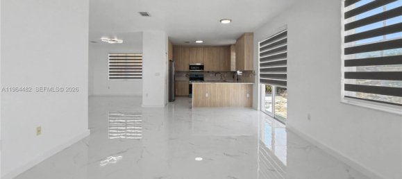 5 bedrooms Villa for sale in Miami, Miami-Dade, Florida, USA № 614349 11