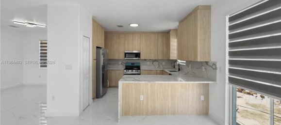 5 bedrooms Villa for sale in Miami, Miami-Dade, Florida, USA № 614349 12