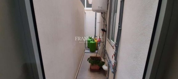 Apartamento de 3 dormitorios en Gharb, Malta No. 695 10