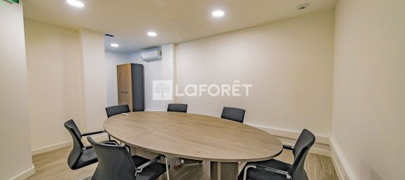 75938m² Commercial property in Penta-di-Casinca, France No. 301033 4