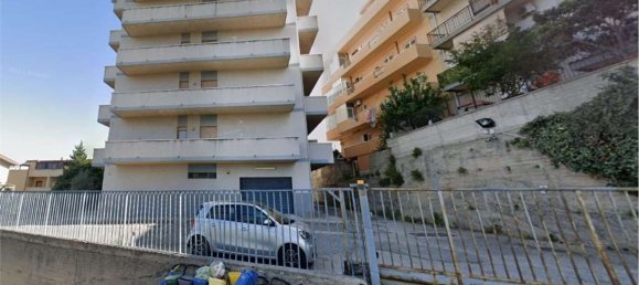 5-salle Appartement à Reggio Calabria, Italy No. 187925 6