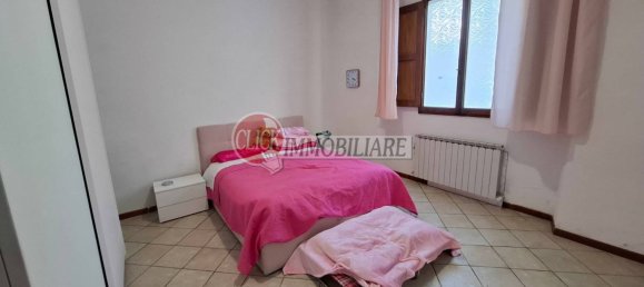 2 Schlafzimmer Wohnung in Dicomano, Italy, Nr. 13863 5