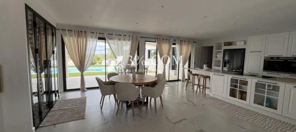 3 Schlafzimmer Haus in Trignac, France, Nr. 290664 9