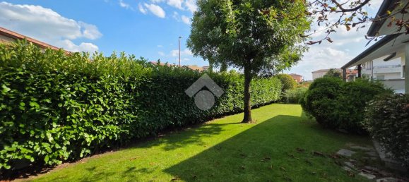 3 bedrooms Villa in Cadoneghe, Italy No. 377648 4