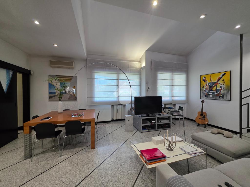 3 bedrooms Villa in Cadoneghe, Italy No. 377648