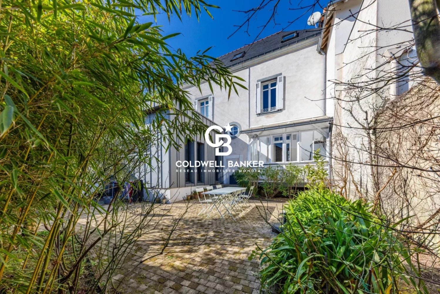 Villa de 4 dormitorios en Nantes, France No. 349485