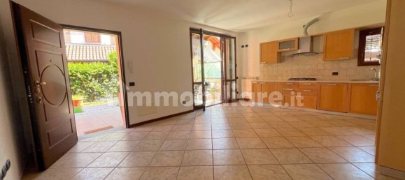 1 bedroom Apartment in Binago, Italy No. 374970 9