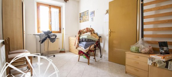 Дом с 5 комнатами в Альяна, Италия № 37597 7