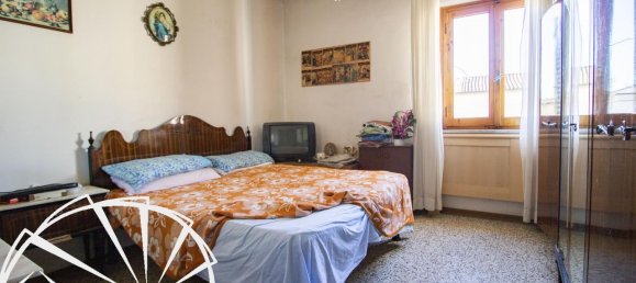 Дом с 5 комнатами в Альяна, Италия № 37597 5