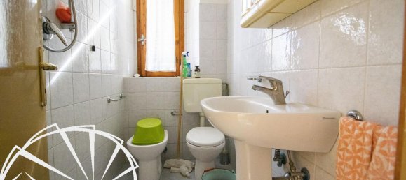 Дом с 5 комнатами в Альяна, Италия № 37597 22