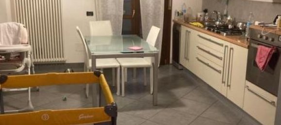 3 rooms Apartment in Rovigo, Italy No. 233998 5